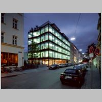 Herzog & de Meuron, Commercial and Apartment Building (!998-2000), München, Herrnstraße, Foto architecture-history.jpg